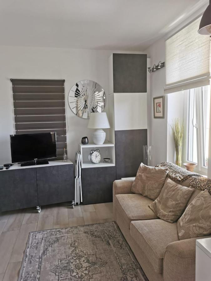 Petit Paradis - St Mandrier Village Saint-Mandrier-sur-Mer Bagian luar foto